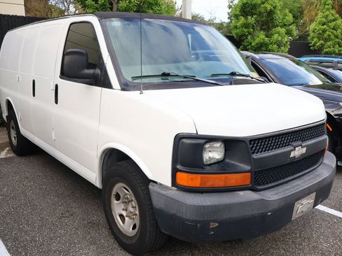Used 2007 Chevrolet Express 2500 image 6