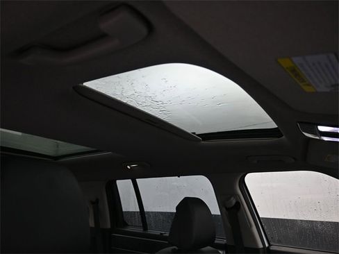 Used 2024 Hyundai Santa Fe Limited image 12