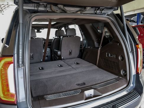 Used 2021 GMC Yukon Denali w/ Denali Premium Package image 56