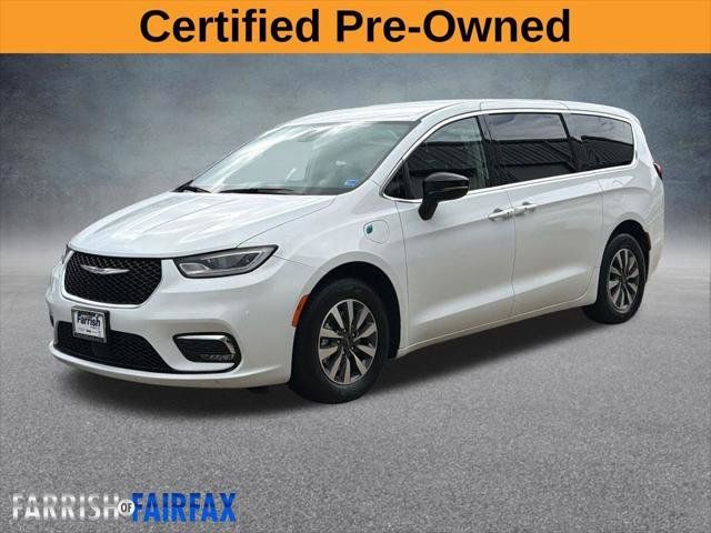 Certified 2024 Chrysler Pacifica Limited FWD image 1