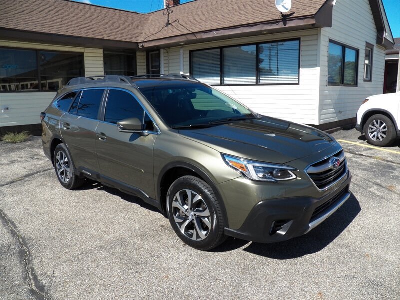 Used 2020 Subaru Outback Limited w/ Popular Package #2 AWD/4WD image 1