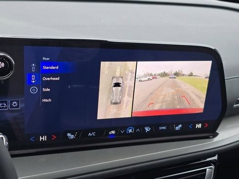 New 2026 Chevrolet Traverse LT w/ Midnight/Sport Edition image 7