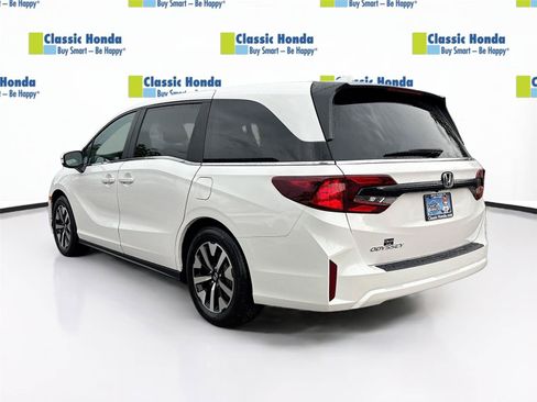 Certified 2026 Honda Odyssey EX-L image 5