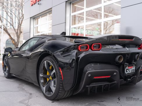 Used 2021 Ferrari SF90 Stradale Coupe image 5