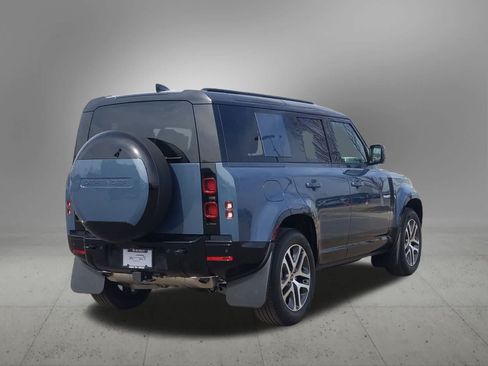 Used 2025 Land Rover Defender 110 X-Dynamic SE AWD/4WD image 6