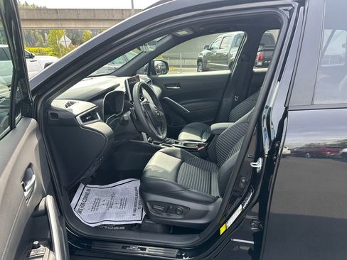 Used 2025 Toyota Corolla Cross AWD Hybrid w/ Convenience Package image 13