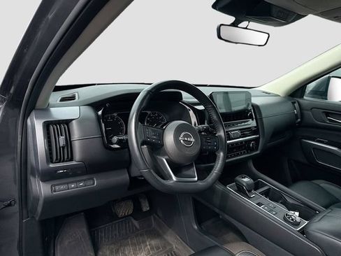 Used 2023 Nissan Pathfinder SL AWD/4WD image 12
