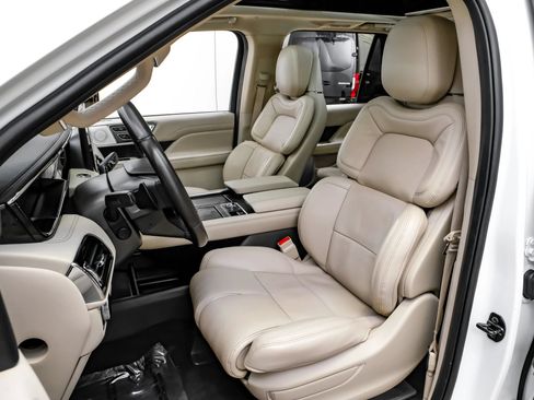 Used 2020 Lincoln Navigator Reserve w/ Luxury Package AWD/4WD image 27