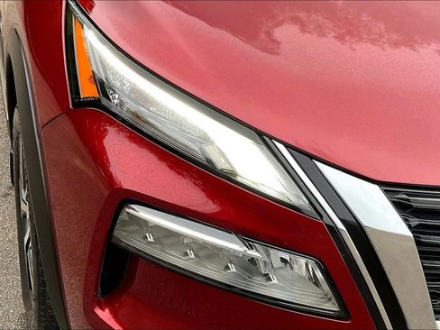 Used 2023 Nissan Rogue SL image 28