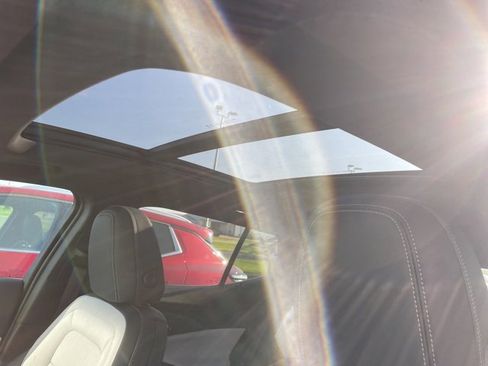 Used 2024 Chevrolet Equinox EV LT image 38