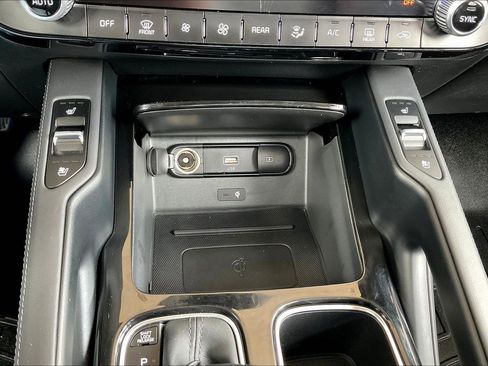 Used 2020 Kia Telluride EX w/ EX Premium Package image 16