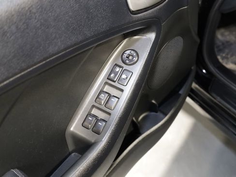 Used 2018 Kia Forte LX w/ LX Rear Camera Package image 11