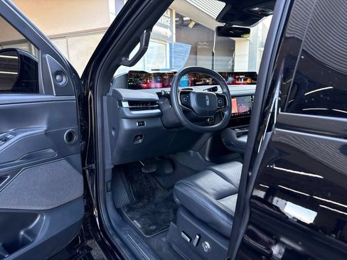 Used 2025 Lincoln Navigator Reserve w/ Jet Appearance Package AWD/4WD image 9