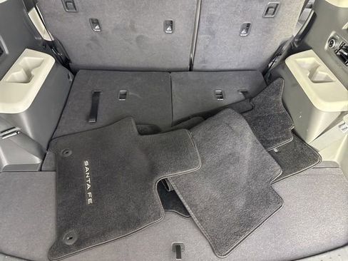 Used 2025 Hyundai Santa Fe SEL FWD image 33