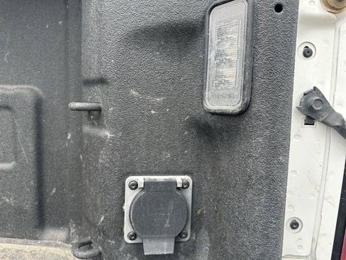 Used 2024 Chevrolet Silverado 2500 High Country w/ Technology Package image 9