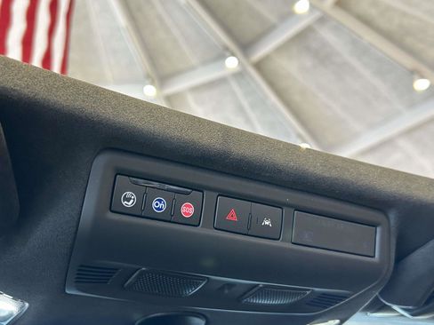 Used 2024 Chevrolet Corvette 3LT w/ Z51 Performance Package image 27