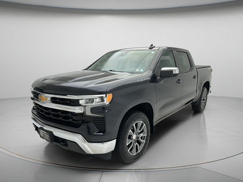 Used 2024 Chevrolet Silverado 1500 LT AWD/4WD image 3