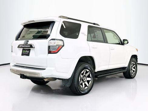 Used 2024 Toyota 4Runner TRD Off-Road Premium image 9