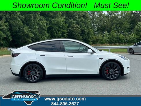 Used 2022 Tesla Model Y Performance AWD/4WD image 11