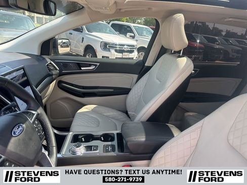 Used 2024 Ford Edge Titanium image 17
