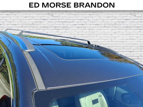 Used 2021 Chrysler Pacifica Touring-L w/ Uconnect Theater Family Group image 5