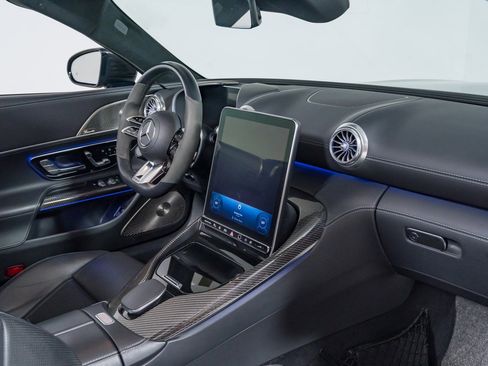 Used 2022 Mercedes-Benz SL 63 AMG 4MATIC image 38
