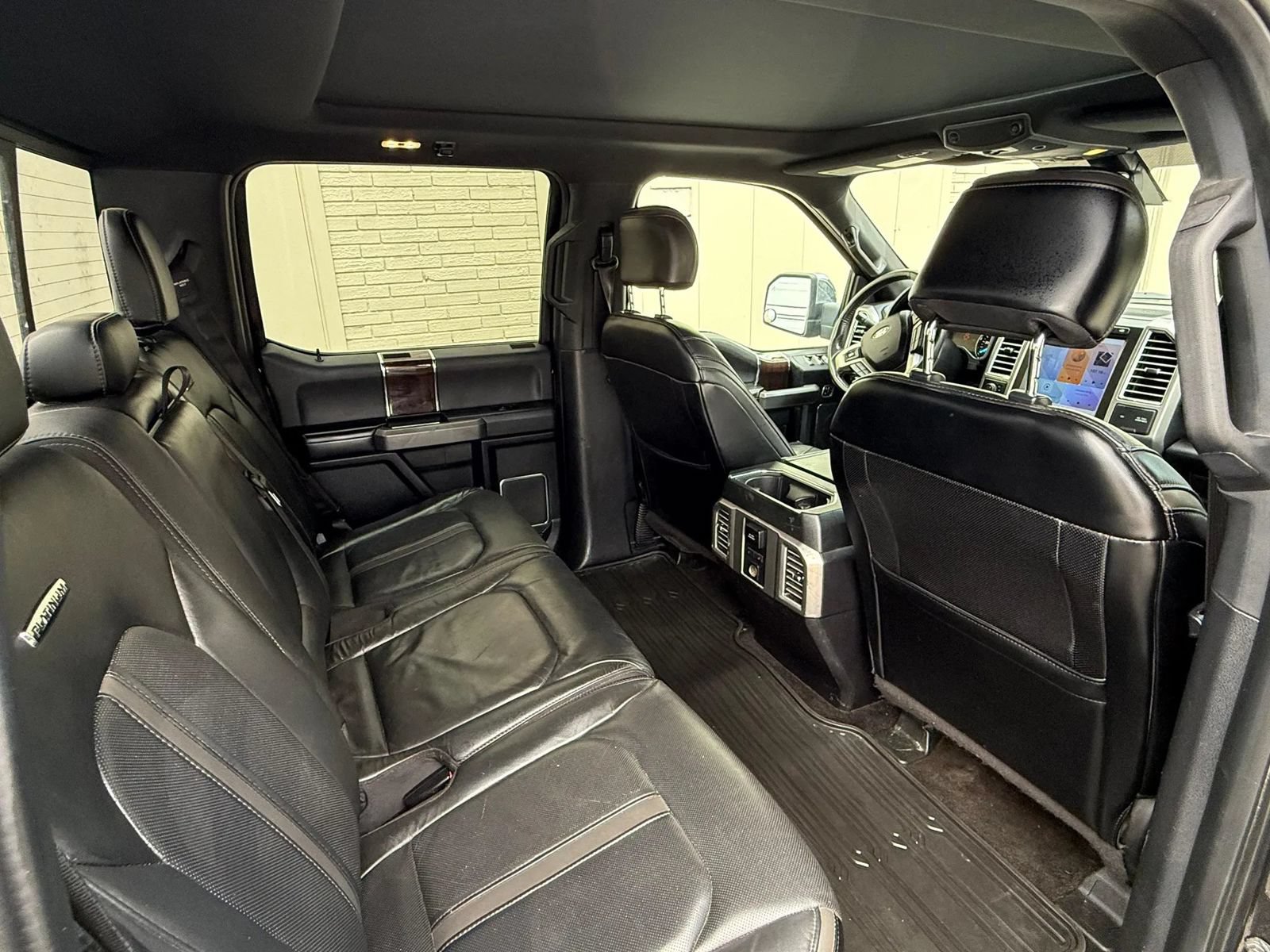 Used 2015 Ford F150 Platinum w/ Equipment Group 701A Luxury AWD/4WD image 21