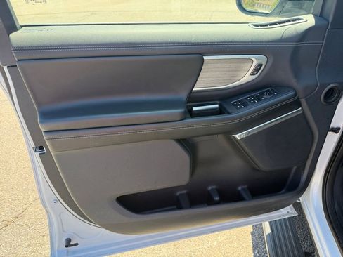 Used 2025 Ford Expedition Max Platinum AWD/4WD image 30