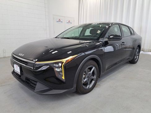 Used 2025 Kia K4 FWD image 2