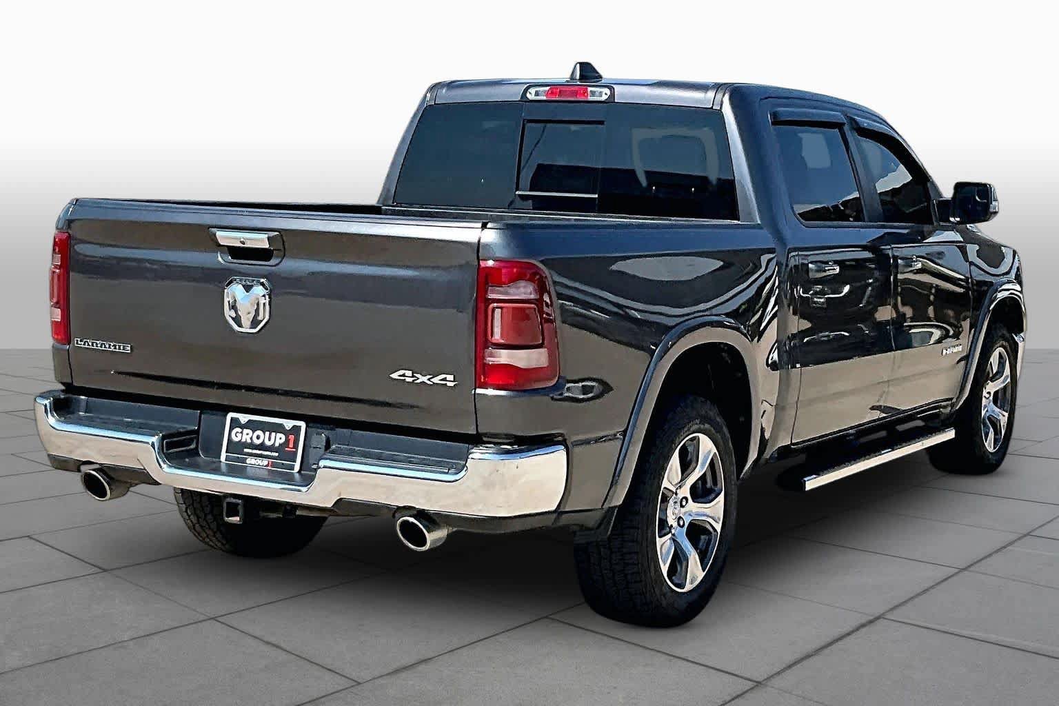 Used 2022 RAM 1500 Laramie AWD/4WD image 12