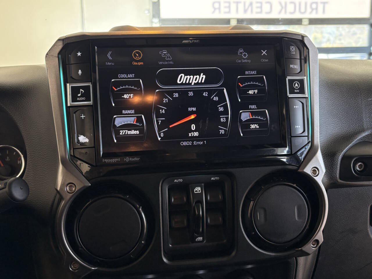 Used 2017 Jeep Wrangler Unlimited Rubicon AWD/4WD image 23