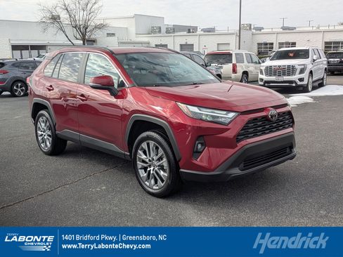 Used 2023 Toyota RAV4 XLE Premium image 1