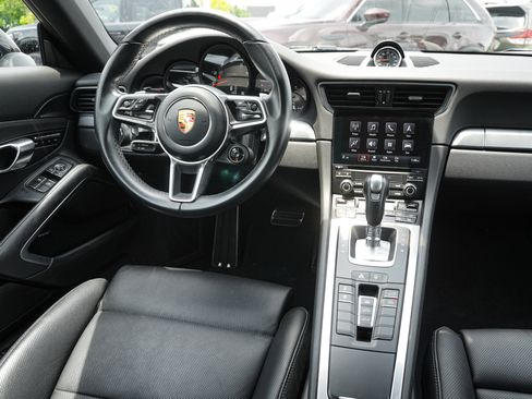 Used 2019 Porsche 911 Carrera RWD image 29