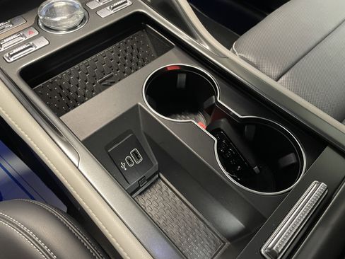 Used 2024 Lincoln Nautilus Premier w/ Equipment Group 102A image 16