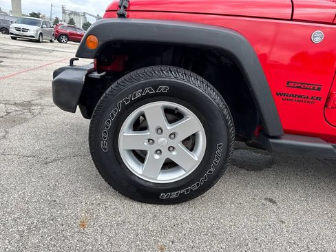Used 2015 Jeep Wrangler Unlimited Sport w/ Quick Order Package 24S AWD/4WD image 27