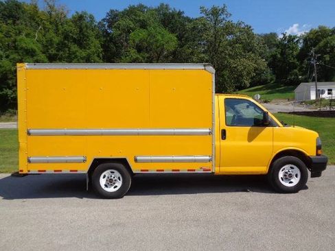 Used 2021 GMC Savana 3500 w/ Power Convenience Package RWD image 7