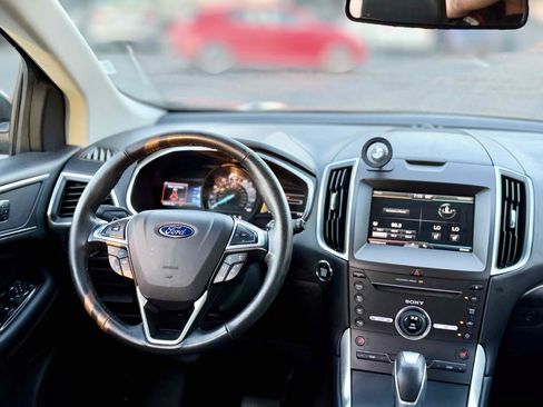 Used 2015 Ford Edge Titanium AWD/4WD image 16