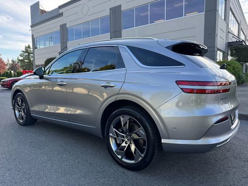 Used 2024 Genesis Electrified GV70 image 7