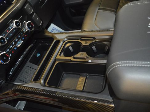 New 2026 Ford F250 Lariat w/ Black Appearance Package AWD/4WD image 19