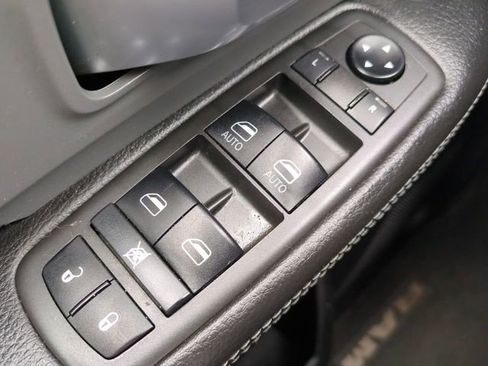 Used 2021 RAM 2500 Big Horn image 22