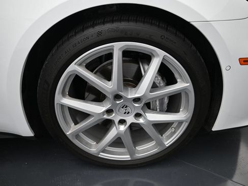 Certified 2024 Porsche Panamera 4 AWD/4WD image 19