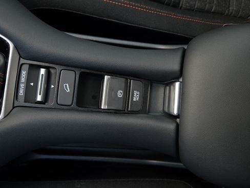 Certified 2024 Honda HR-V Sport image 31