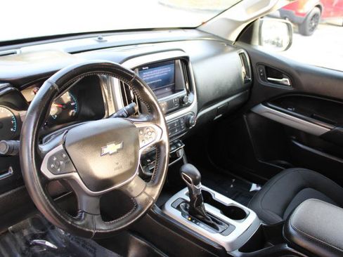 Used 2022 Chevrolet Colorado LT w/ Fleet Safety Package image 16