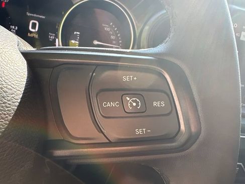 Used 2023 Jeep Wrangler Unlimited w/ 8.4" Radio Group AWD/4WD image 28