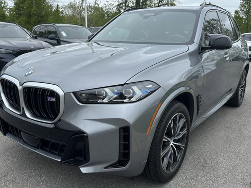 Used 2025 BMW X5 M60i image 5