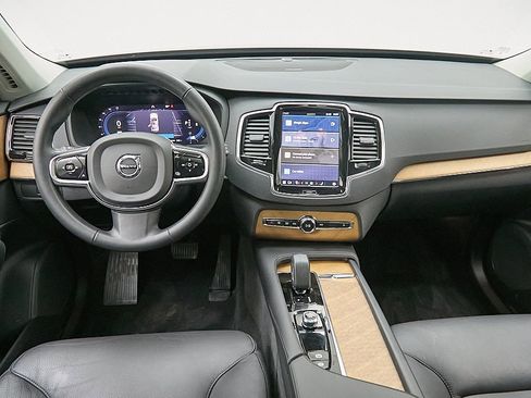 Used 2023 Volvo XC90 B6 Plus w/ Protection Package Premier image 24