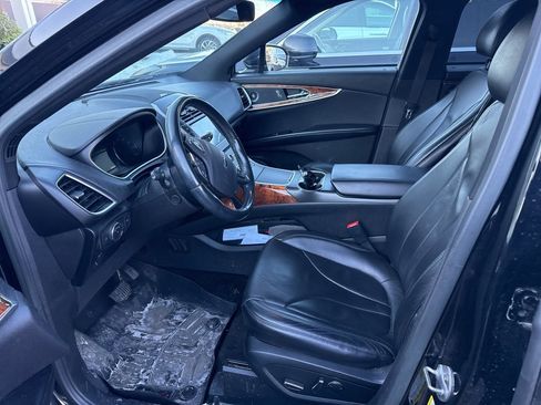 Used 2016 Lincoln MKX Reserve w/ Driver Assistance Package image 6