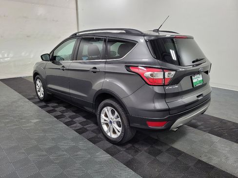 Used 2017 Ford Escape SE w/ SE Leather Comfort Package FWD image 3