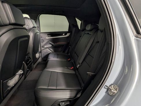 New 2026 Porsche Cayenne image 25