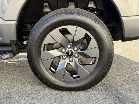 Certified 2022 Ford F150 Lightning Lariat w/ Equipment Group 511A High image 10